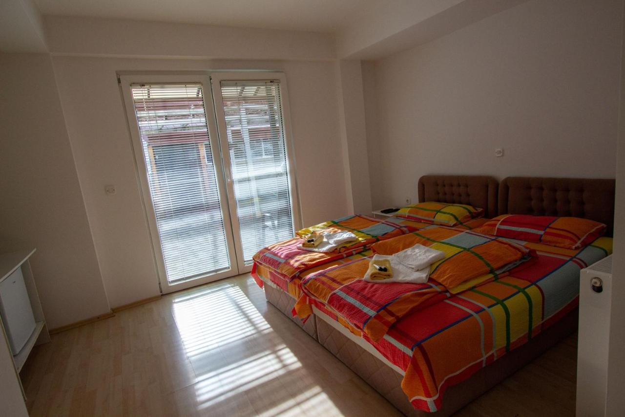 אוהריד Villa In Apartments מראה חיצוני תמונה
