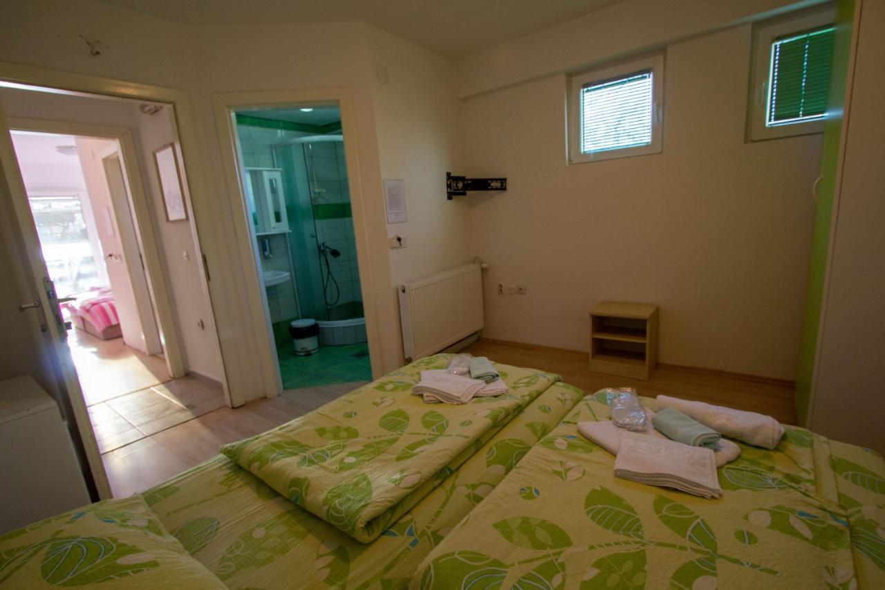 אוהריד Villa In Apartments מראה חיצוני תמונה