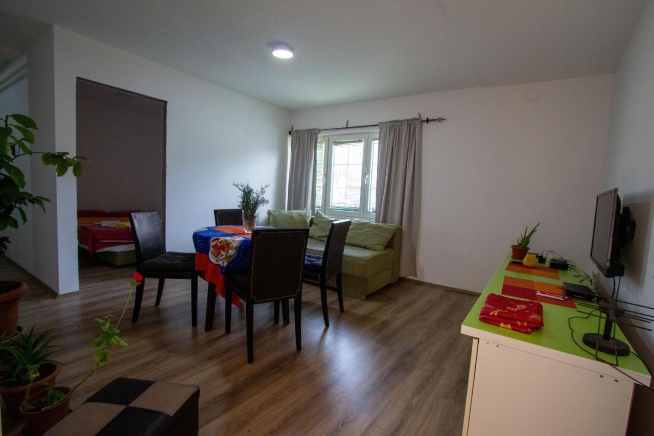 אוהריד Villa In Apartments מראה חיצוני תמונה