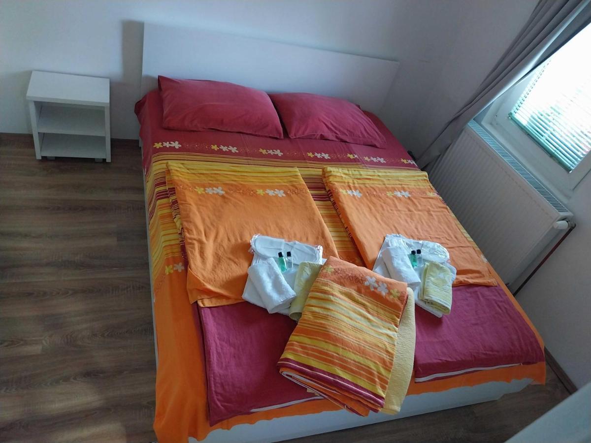 אוהריד Villa In Apartments מראה חיצוני תמונה